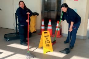 Personal de Aseo & Multiservicios 24 Horas en terreno, fotografía 7 de 18